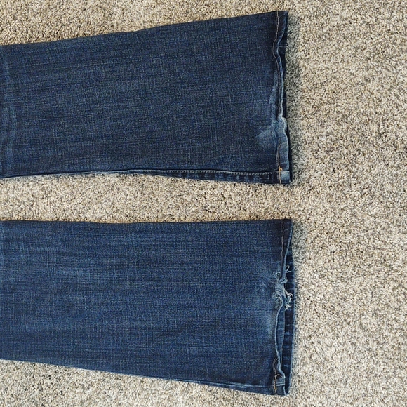 American Eagle Favorite Boyfriend Women's Boot Cut Jeans Size 4 Regular - Picture 5 of 8